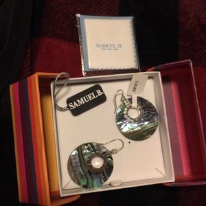 Samuel B. Shell dangle earrings